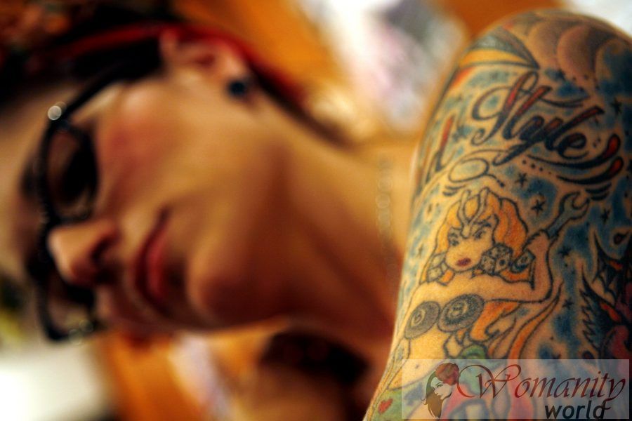Commission européenne met en garde: « tatouages ​​d'encre peuvent conduire à des risques pour la santé »