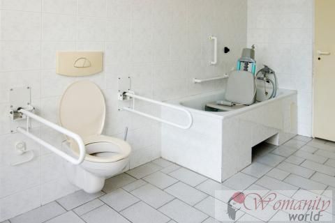 Passen de badkamer aan de specifieke behoeften van de oudere persoon