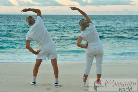 ÜBungen, die Senioren am Strand tun können,