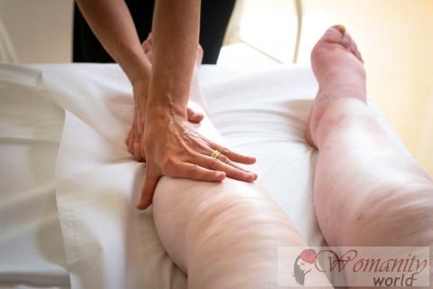 Oorzaken van het been zwelling in oudere mensen.