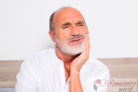 Folgen der schlechten Mundgesundheit bei älteren Menschen.