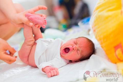 Das Baby Poop in den frühen Tagen: Mekonium