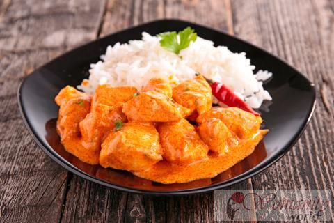 Maakt gebruik van kurkuma in curry en koken