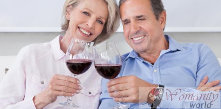 Matige inname van wijn vermindert sterfte