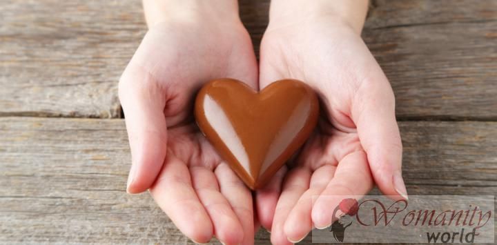 Manger du chocolat peut réduire le risque de maladie cardiaque troubles du rythme.