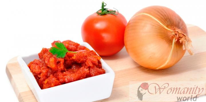 Hoe kan tomatensaus te koken om de voordelen ervan verbeteren.