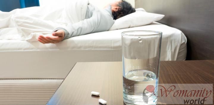Schlaftabletten nehmen erhöht das Risiko von Frakturen bei älteren