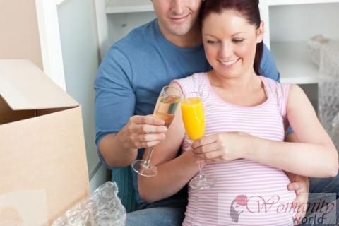 Alkohol während der Schwangerschaft: Welche Haltung einzunehmen