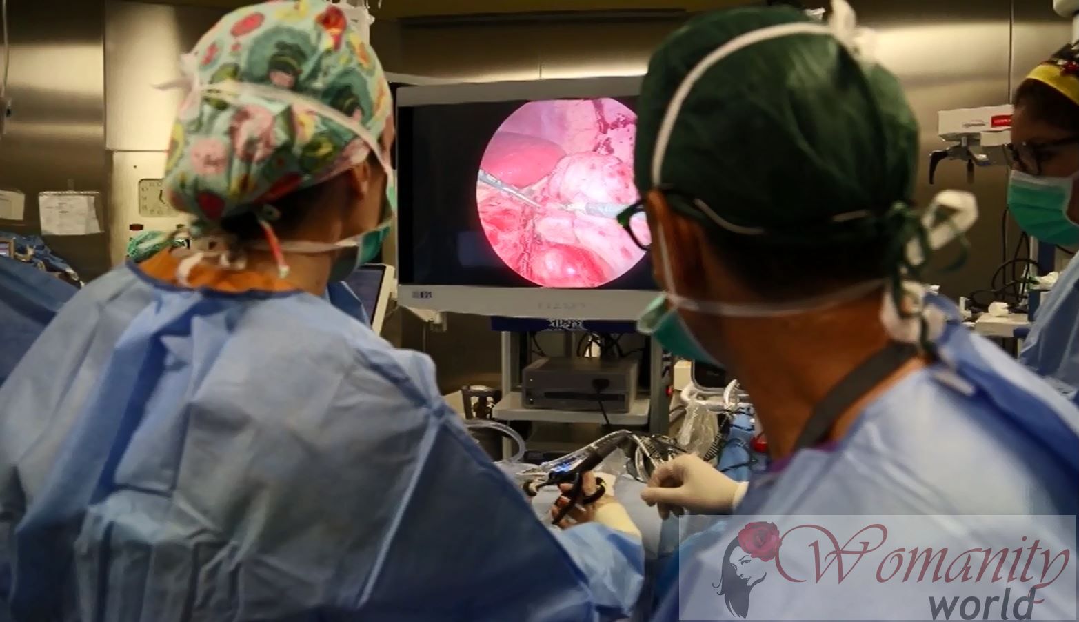 La chirurgie laparoscopique vient aux bébés seulement 1,5 kilos