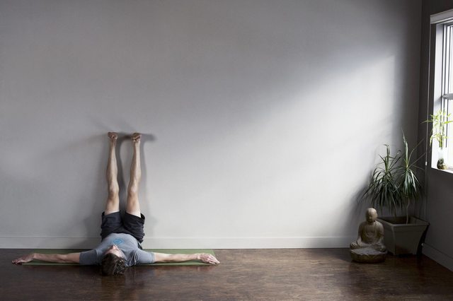 Klassisk Restorativ Yoga Poses för Hempraxis