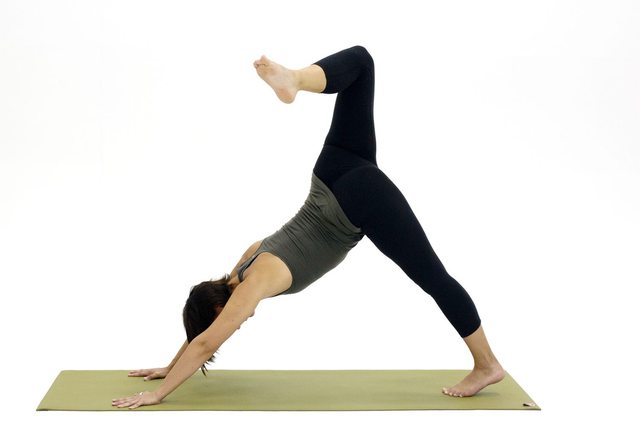 Yoga träning för dina biceps och triceps