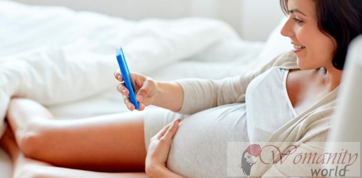 Usare un sacco di cellulare in gravidanza può aumentare il rischio di ADHD