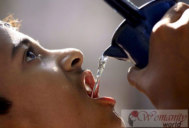 Acqua, il vostro più grande alleato contro la disidratazione