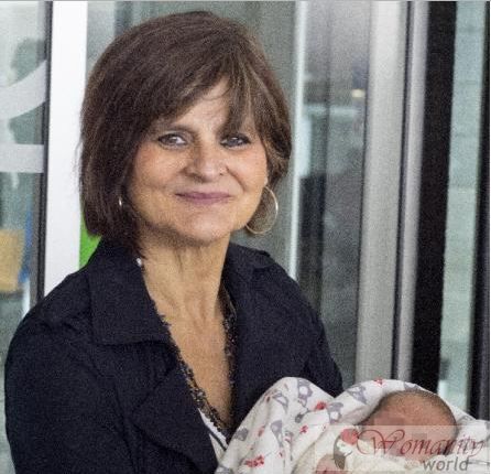 Mère de jumeaux à 64 ans, pour la fécondation in vitro